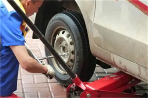 湾里附近拖车24小时服务热线电话